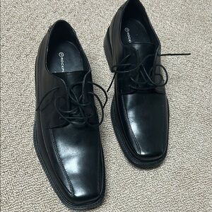 Rockport Black Leather Oxfords with Polished Finish